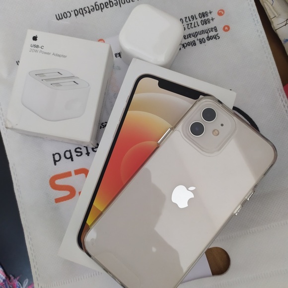This is iPhone 12 which is 128gb and the colour is white.comes with box,charger. - Picture 4 of 5